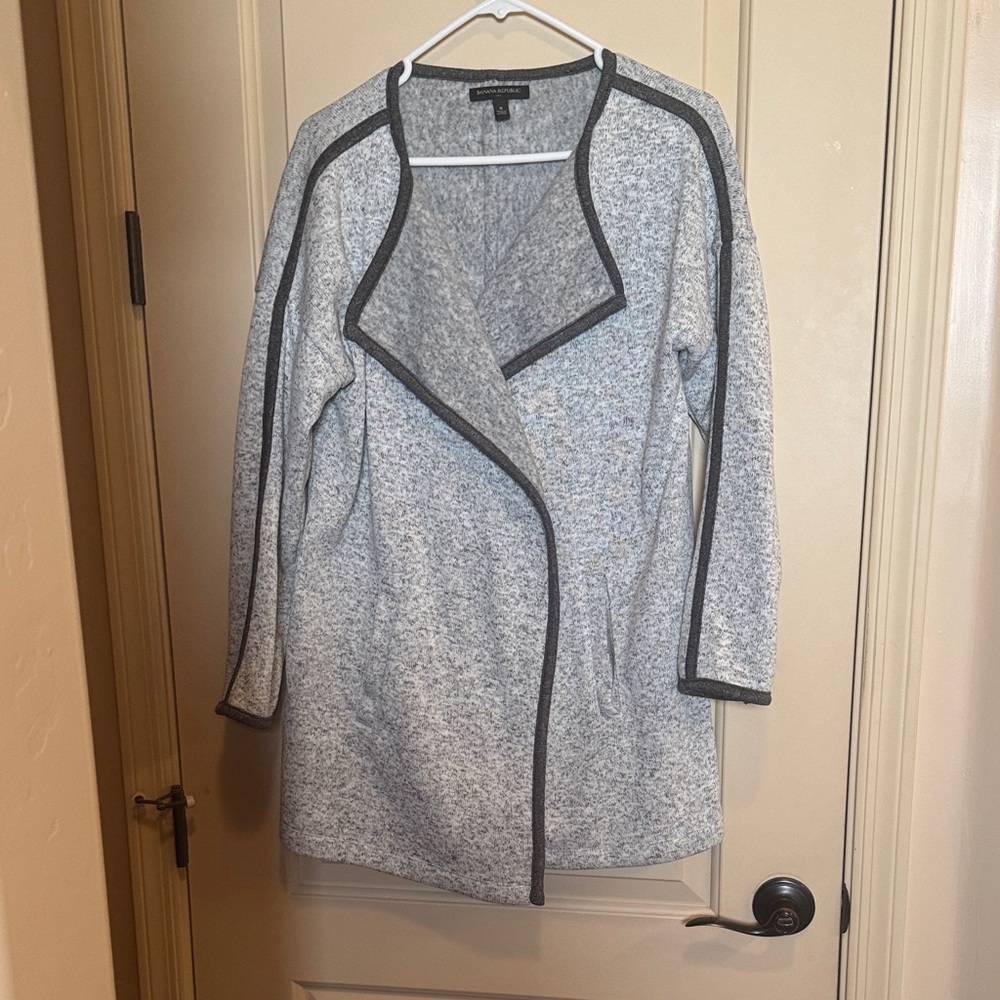 Banana Republic Gray with Dark Gray. accents NWOT